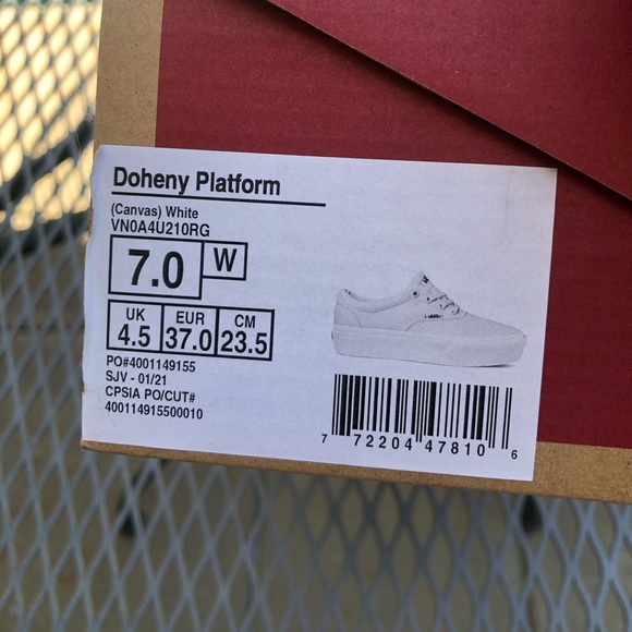 Vans Women’s Doheny Platform Sneakers - Picture 6 of 6